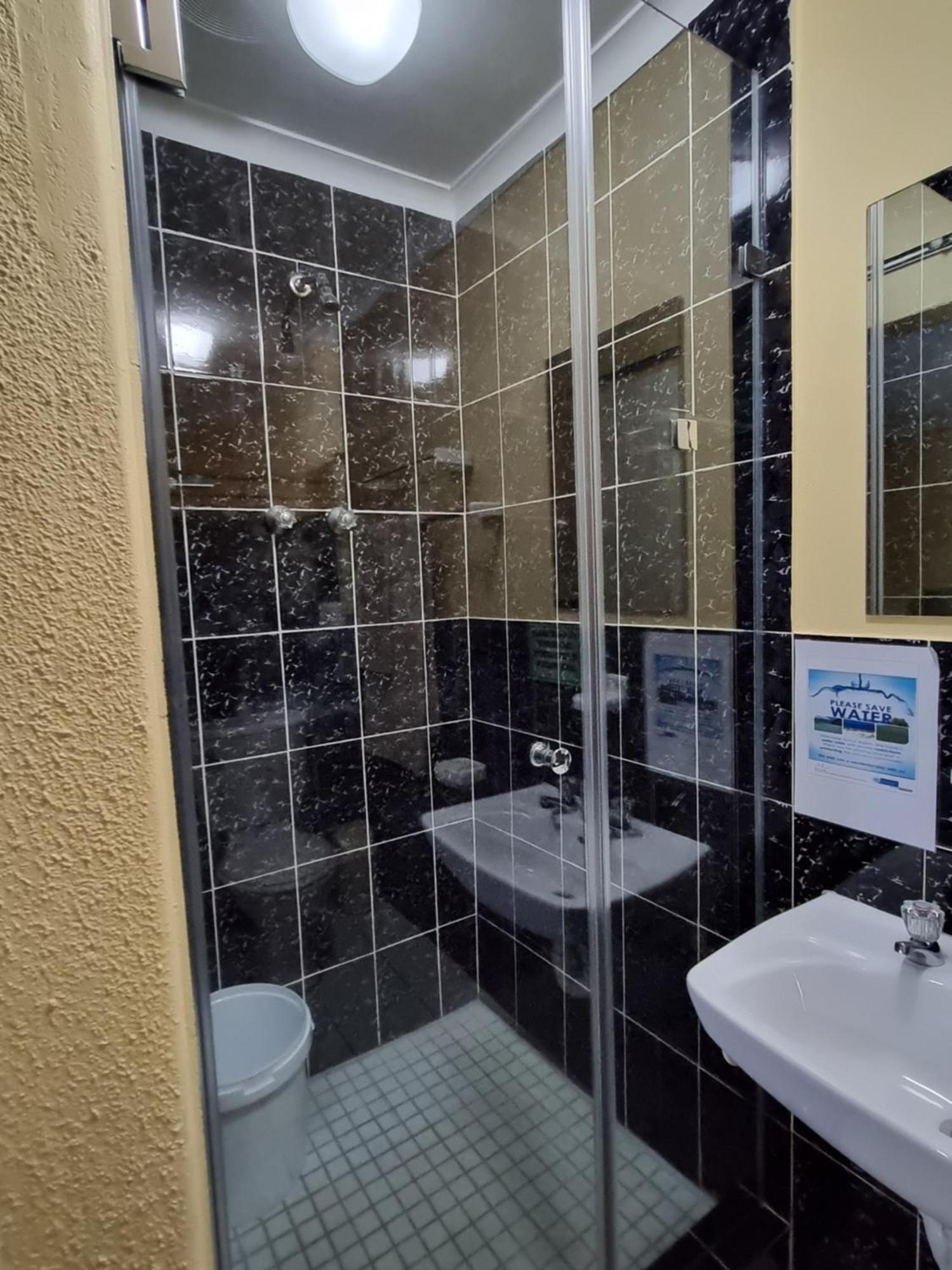 Old Oak Guest House Bellville Εξωτερικό φωτογραφία
